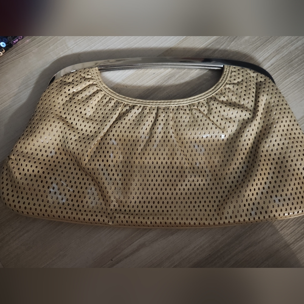 Express tan/cream clutch